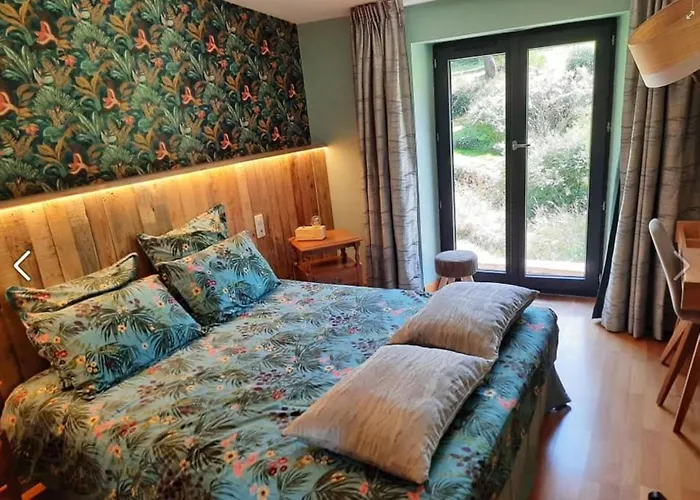 לינה וארוחת בוקר Et D'hotes Du Petit Moulin 3*