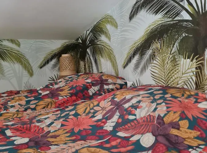 לינה וארוחת בוקר Et D'hotes Du Petit Moulin 3*