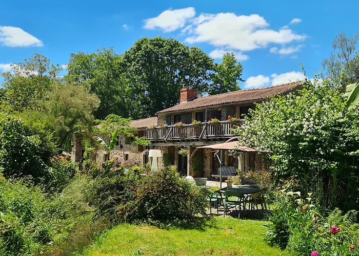 Et D'hotes Du Petit Moulin לינה וארוחת בוקר 3*