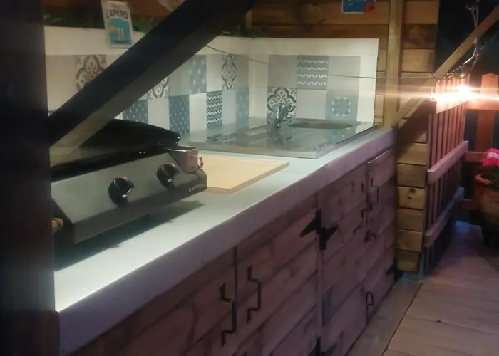 לינה וארוחת בוקר Et D'hotes Du Petit Moulin 3*